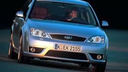 Ford Mondeo ST220 - widok z przodu
