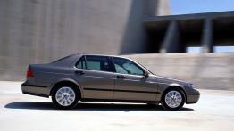 Saab 9-5 2002 - prawy bok