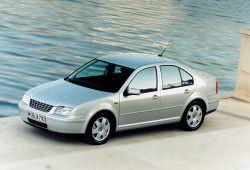 Volkswagen Bora Sedan 2.3 VR5 20V 4motion 170KM 125kW 2000-2005