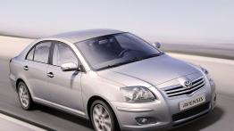 Toyota Avensis 2006 - widok z przodu