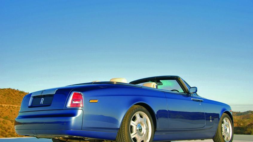 Rolls-Royce Phantom Drophead Coupe 6.7 460KM 338kW od 2008