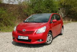 Toyota Verso Minivan 2.0 D-4D 126KM 93kW od 2009 - Oceń swoje auto