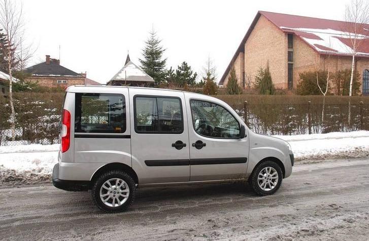 Fiat Doblo II 1.6 Natural Power 103KM 76kW 2009-2010