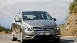 Mercedes B180 CDI 2012 - widok z przodu