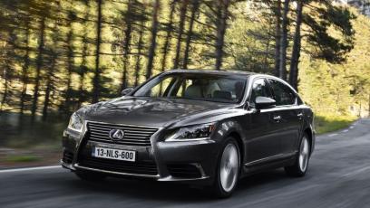 Lexus LS 600hL (2013)