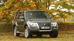 Mitsubishi Pajero IV Facelifting (2015) - widok z przodu