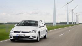 Volkswagen Golf VII Hatchback 3d TSI BlueMotion (2015) - widok z przodu