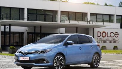 Toyota Auris II Hatchback Facelifting Hybrid (2015)