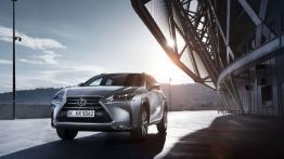 Lexus NX 200t Luxury (2015) - widok z przodu