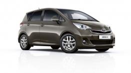 Toyota Verso-S Facelifting (2015) - prawy bok