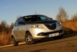 Lancia Ypsilon IV Hatchback 5d 0.9 8v Twin Air 85KM 63kW 2011-2015 - Oceń swoje auto
