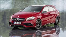 Mercedes A 45 AMG (W 176 Facelifting) 2016 - widok z przodu