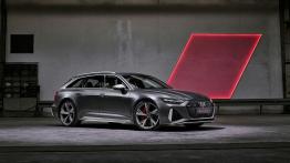 Audi RS6 Avant (2020) - prawy bok