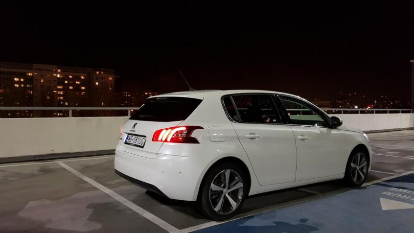 Peugeot 308 II Hatchback Facelifting 1.2 PureTech 110KM 81kW 2017-2021