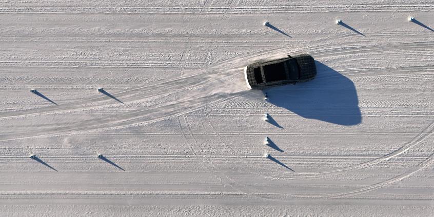 Nowe BMW i3 Neue Klasse: Oficjalne dane techniczne i finałowy szlif w Arktyce