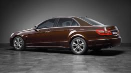 Mercedes Klasa E W212 - lewy bok