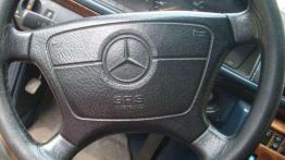 Opis techniczny Mercedes W124 