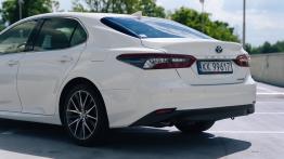 Toyota Camry IX Sedan 2.5 Hybrid Dynamic Force 218KM 160kW 2018-2024