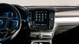 Volvo XC40 B4 Ultra Black Edition 2026 - ekran systemu multimedialnego
