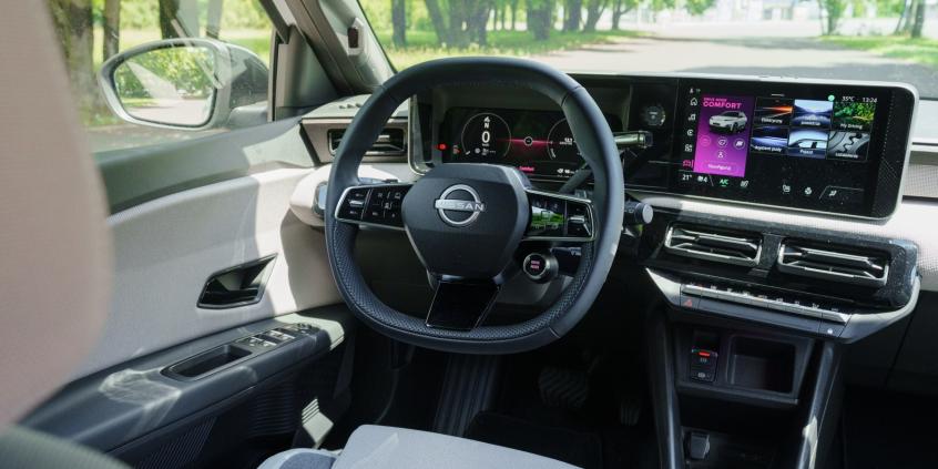 Nissan Micra 52 kWh Evolve Plus to przykład kobiecego auta. Kupimy go oczami i nie pożałujemy