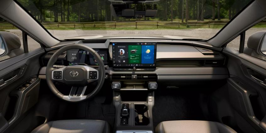Toyota RAV4 Plug-in ma 309 KM i do 137 km zasięgu. Czy warto dopłacić do tej wersji?