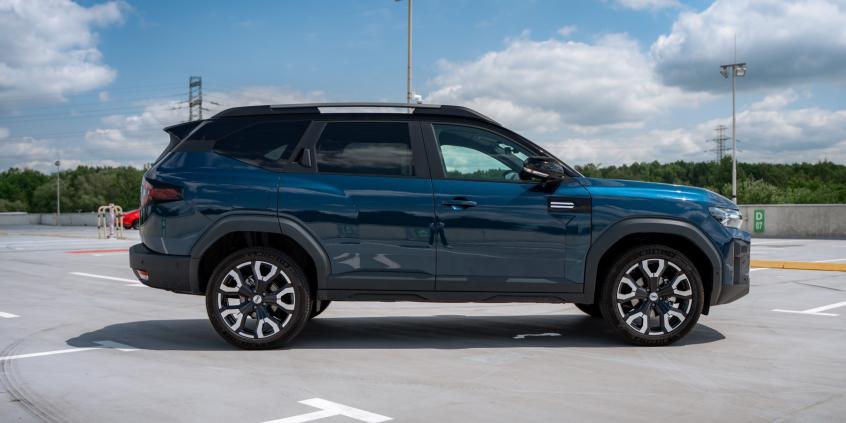 Dacia Bigster Hybrid Journey stanowi największe wyzwanie dla chińskich aut