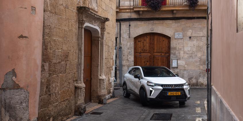 Nowe Mitsubishi Grandis powraca jako nowoczesny SUV. Importer ujawnił pierwsze ceny modelu