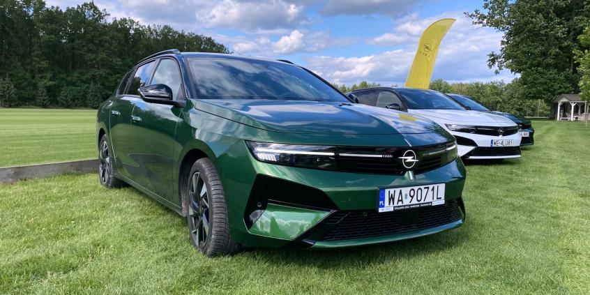 Test: Opel Astra po liftingu to przykład subtelnych zmian. Nowa twarz, te same zalety
