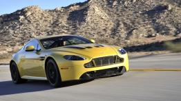 Aston Martin V12 Vantage S (2013) - widok z przodu