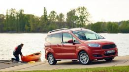 Ford Tourneo Courier (2013) - widok z przodu