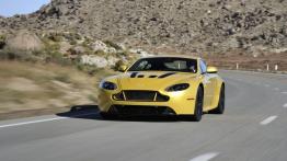 Aston Martin V12 Vantage S (2013) - widok z przodu