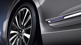 Lexus LS 600h (2013) - emblemat boczny