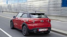 Mini Paceman John Cooper Works Package (2013) - widok z tyłu