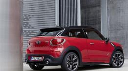 Mini Paceman John Cooper Works Package (2013) - widok z tyłu