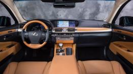 Lexus LS 600h (2013) - pełny panel przedni