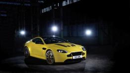 Aston Martin V12 Vantage S (2013) - widok z przodu