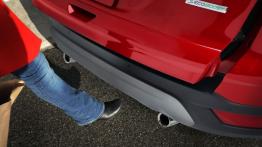 Ford Escape 2013 - tył - bagażnik otwarty