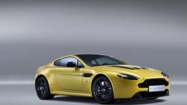 Aston Martin V12 Vantage S (2013) - prawy bok