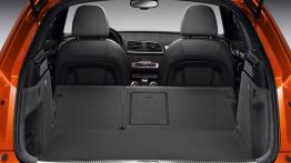 Audi Q3 - tylna kanapa złożona, widok z bagażnika