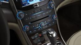Chevrolet Malibu Eco 2013 - konsola środkowa