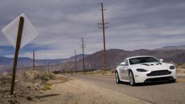 Aston Martin V12 Vantage S (2013) - widok z przodu