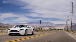 Aston Martin V12 Vantage S (2013) - widok z przodu