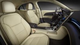 Chevrolet Malibu Eco 2013 - widok ogólny wnętrza z przodu