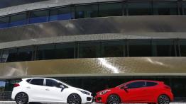 Kia ceed II GT (2013) - prawy bok