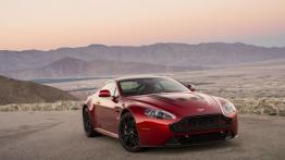 Aston Martin V12 Vantage S (2013) - widok z przodu