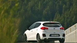 Kia ceed II GT (2013) - widok z tyłu