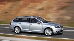Skoda Octavia III kombi (2013) - prawy bok