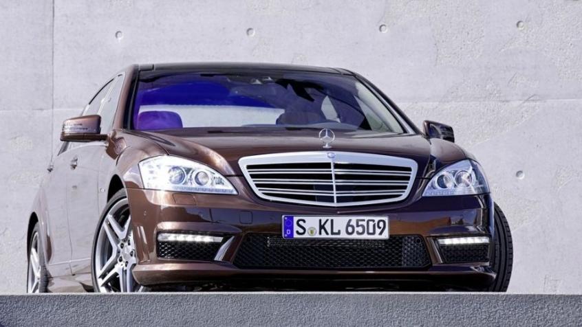 Mercedes Klasa S W221 Limuzyna wersja długa Facelifting AMG 5.5 V8 (63 AMG Performance Package) 571KM 420kW 2010-2013