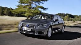 Lexus LS 600hL (2013) - widok z przodu