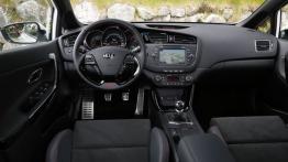 Kia ceed II GT (2013) - pełny panel przedni